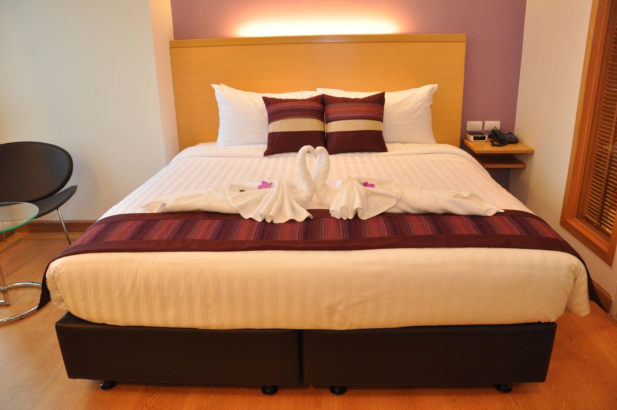 Iyarin @ Tuk Chang Hotel Банкок Екстериор снимка